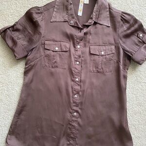 Women’s short‎ sleeve blouse